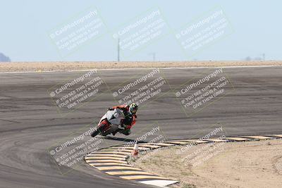 media/Oct-30-2025-Racers Edge (Thu) [[dabbdaf680]]/3-B Group/Session 2 (Bowl Exit)/